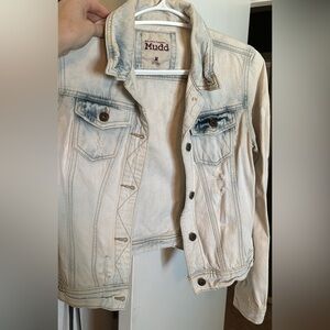 Light wash Jean jacket